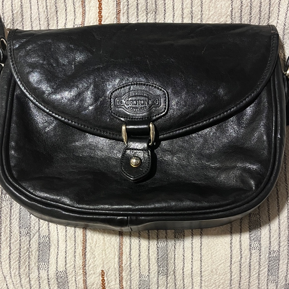 Oroton Black Leather Crossbody Bag